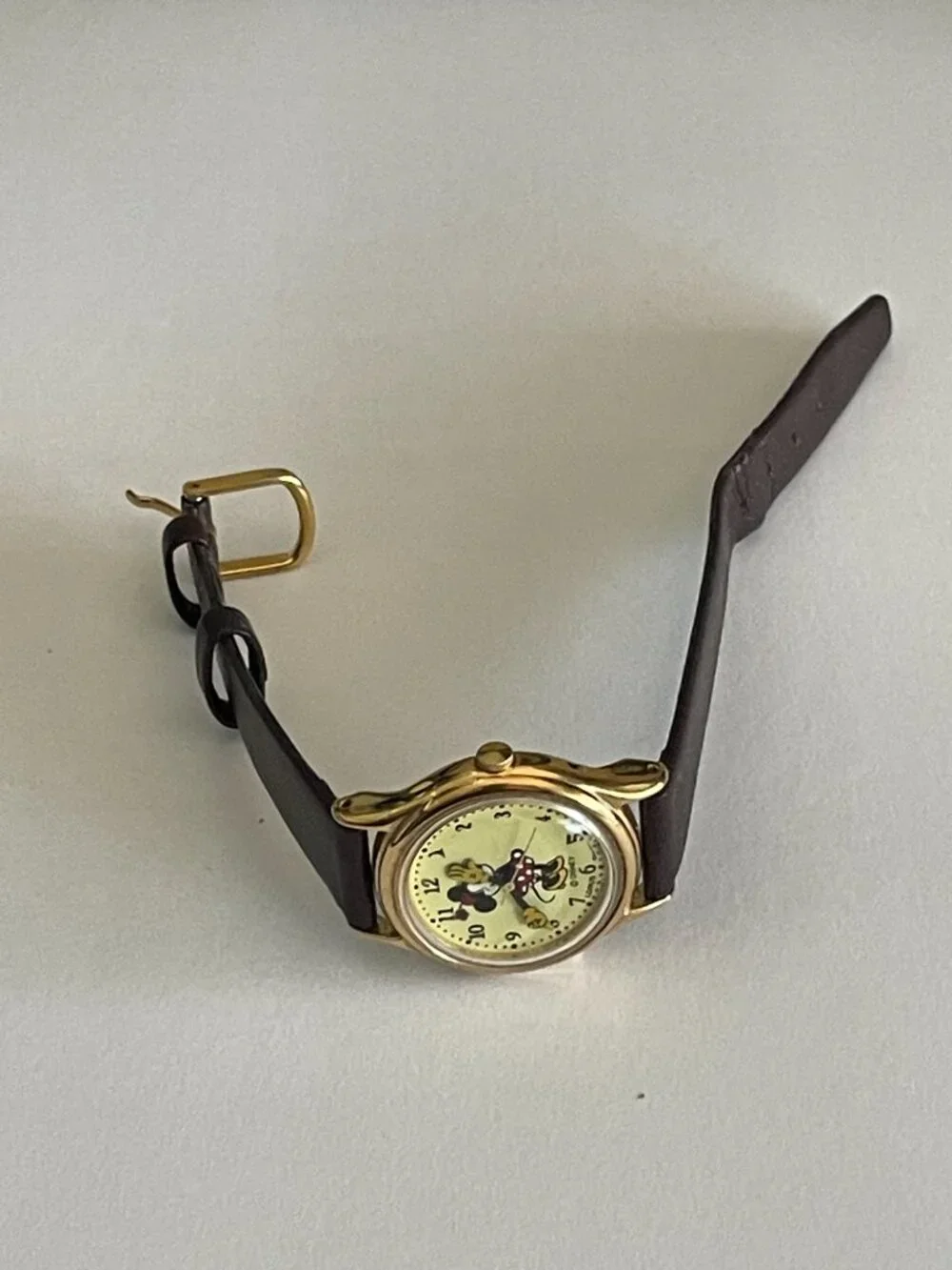 Vintage Lorus Quartz Minnie Mouse Watch with leather band